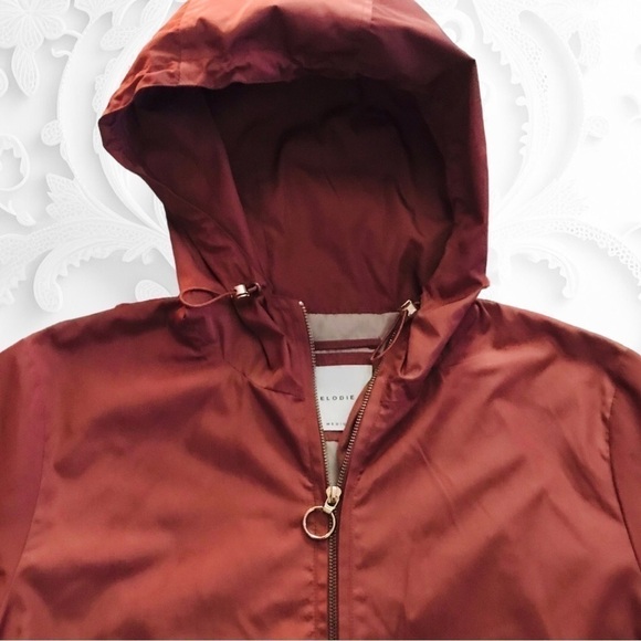 NWOT Elodie Long Sleeve Hooded Windbreaker With Front Pockets in Copper - Picture 3 of 6
